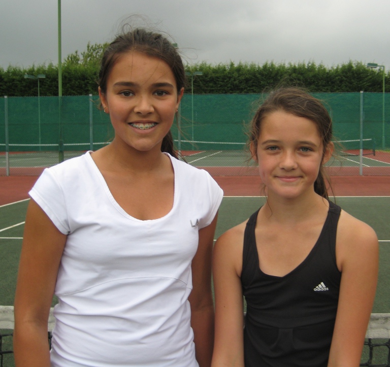 Kelsey Mosquera & Jessica De Mulder