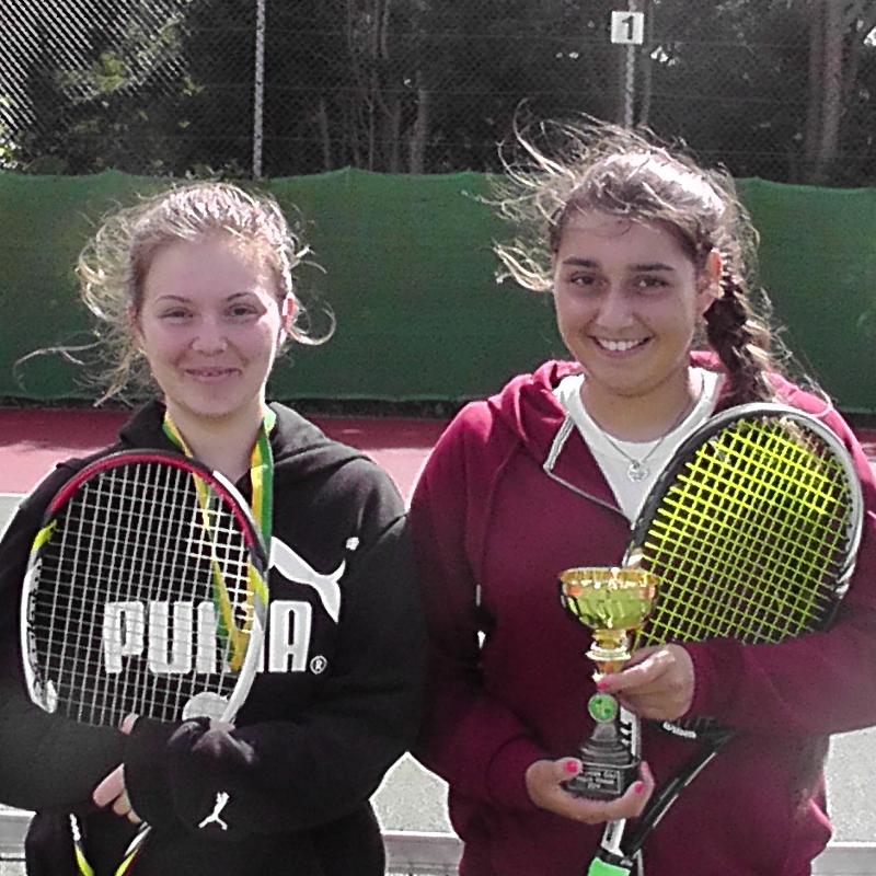 Anda Manole & Taysie Gujral