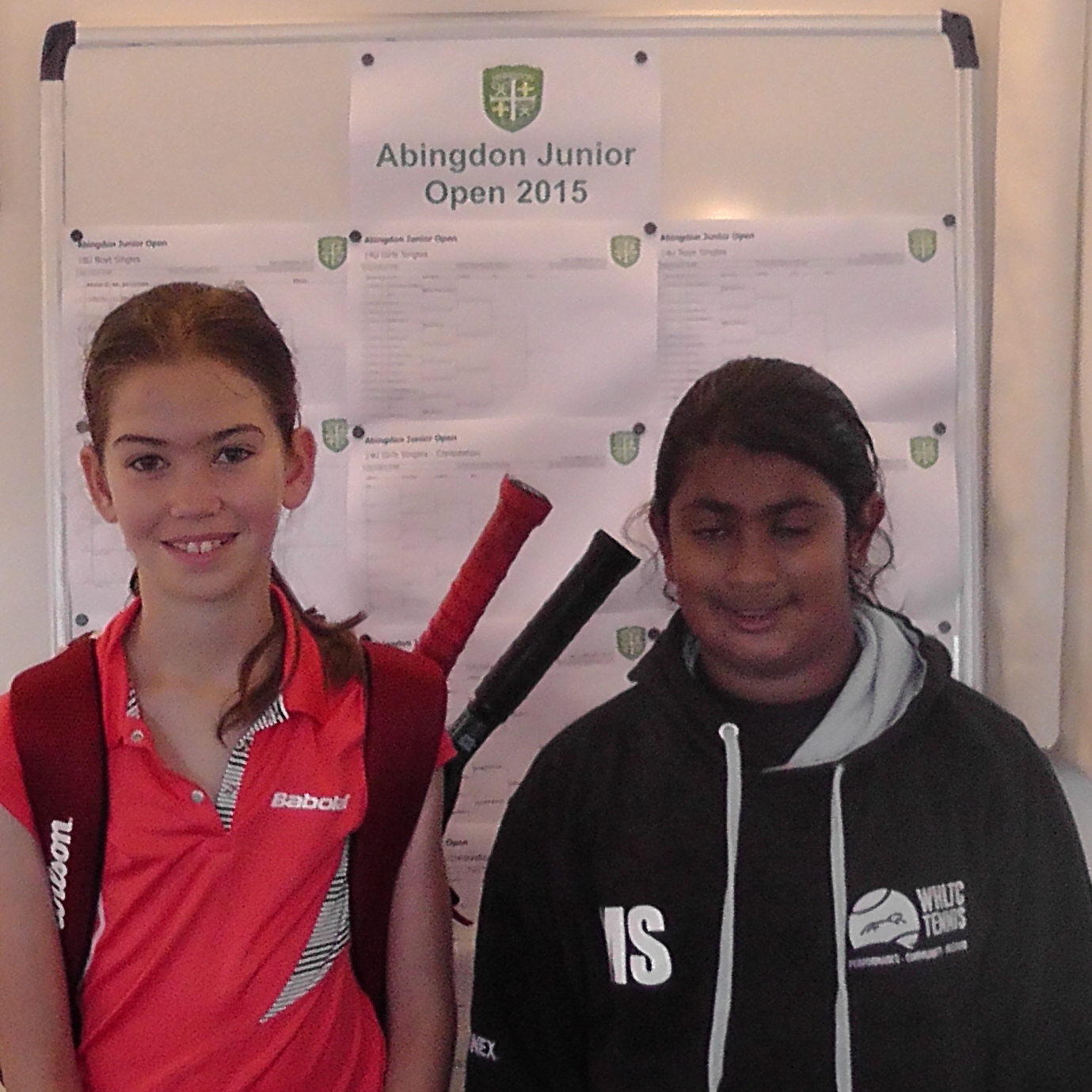 Suzanne Wright(W) & Michaela Shakespeare(RU)