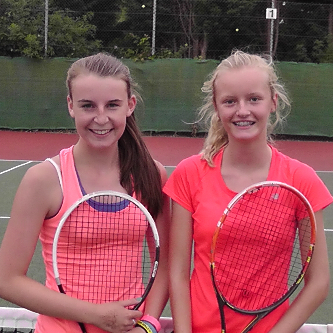 Georgina Barnes(W) & Francesca Hurley(RU)