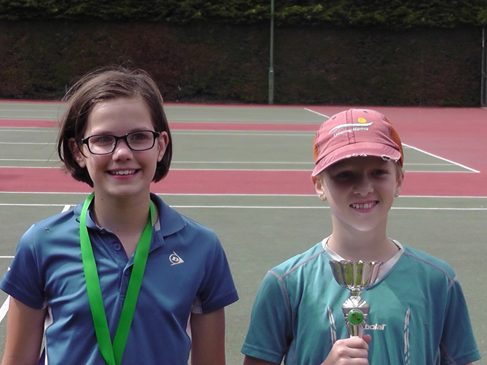 Edie Hammond(W) & Darcy Herring Johnson(RU)