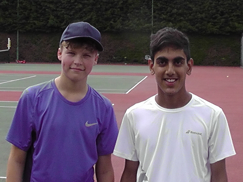 Oscar Marshall (RU) & Krisham Badiani (W)